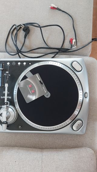 Tocadisco Numark TT 200