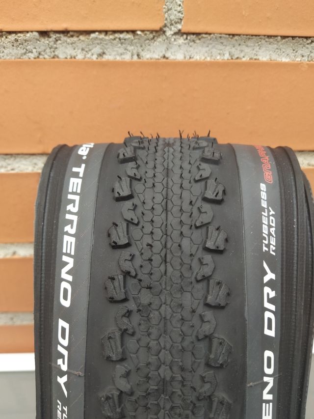 VITTORIA Terreno Dry 700x38 Grafeno 2.0 TUBELESS