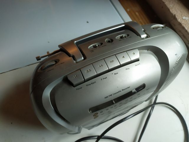Radio cassette