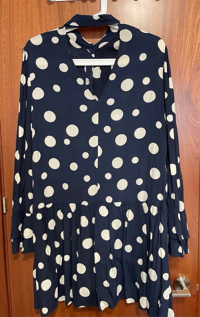 Vestido mini de lunares de Mango