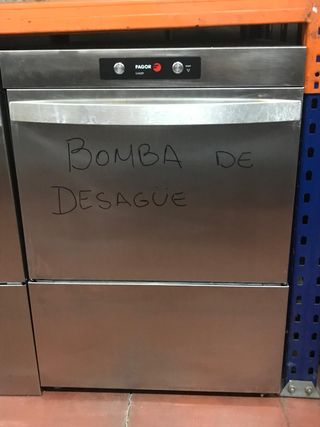 Lavavajillas industrial con bomba de desague
