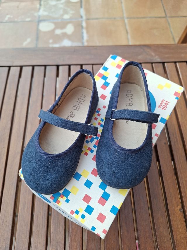 Merceditas azul número 23