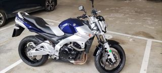 Suzuki GSR 600