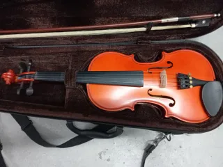 Violín 1/2 perfecto estado