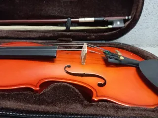 Violín 1/2 perfecto estado