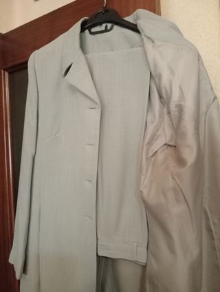 Vestido ceremonia y traje pantalón 