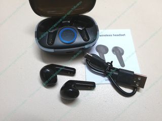 Auriculares con caja de carga y display