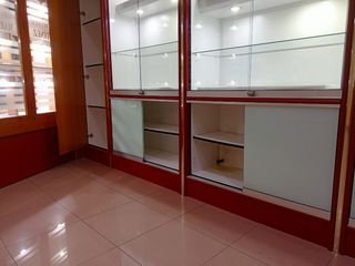 Vitrinas madera Cerezo comercio 