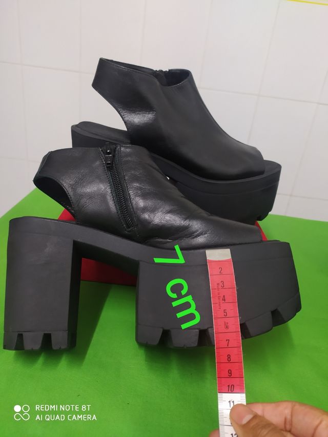 Zuecos plataforma Mónica Cordera