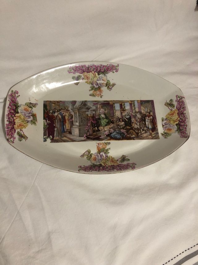 Bandeja de porcelana antigua