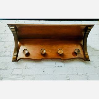 Perchero con balda sombrerera