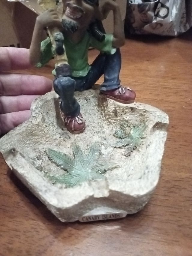 portacenere resina alto 12 centimetri