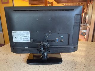 TELEVISOR / MONITOR LED PHILIPS DE 20 PULGADAS
