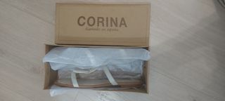 Sandalia plana con piedras