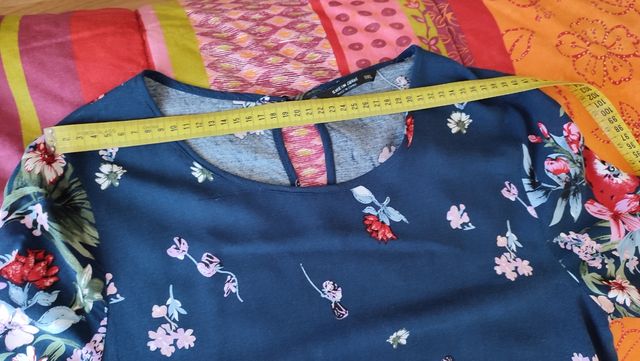 Vestido verano flores fondo azul