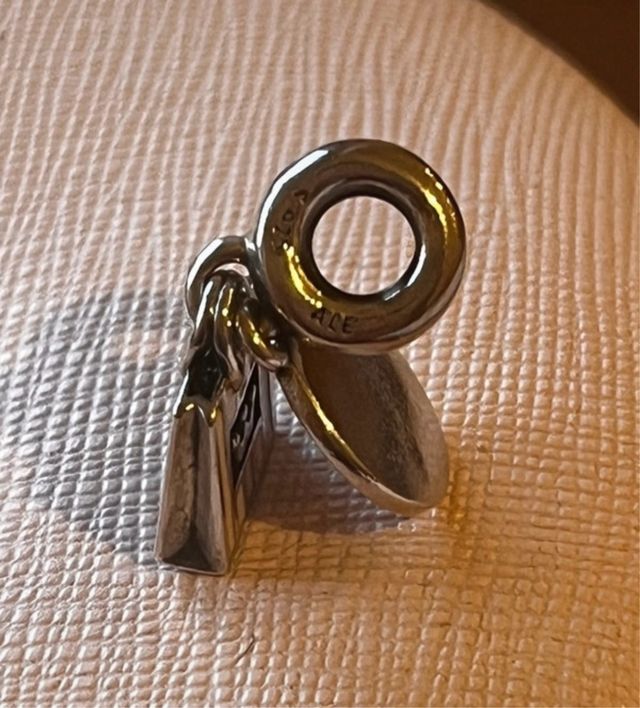 Pandora charm pendente shopping queen