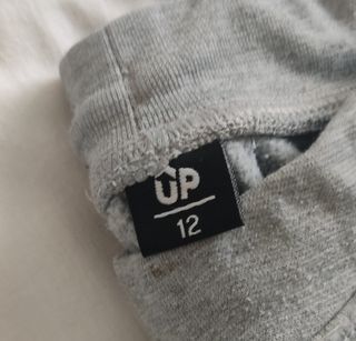 Conjunto sudadera, pantalón y camiseta