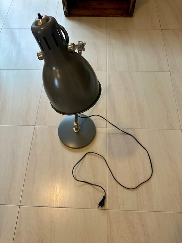 Lámpara (despacho/salón)