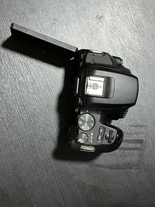 Canon EOS 250D +objetivo 18-55