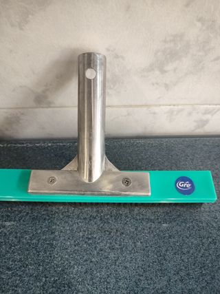 Cepillo limpia piscinas