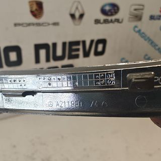 MOLDURA PARACHOQUES DERECHO MERCEDES USADO