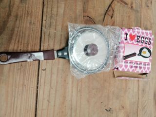 Mini frigideira p/ovos em forma de coração nova