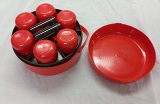 Set de camping vintage 6 servicios. Luran Basf.