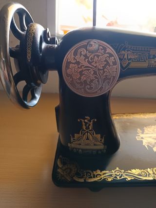 Maquina de coser SINGER Antigua