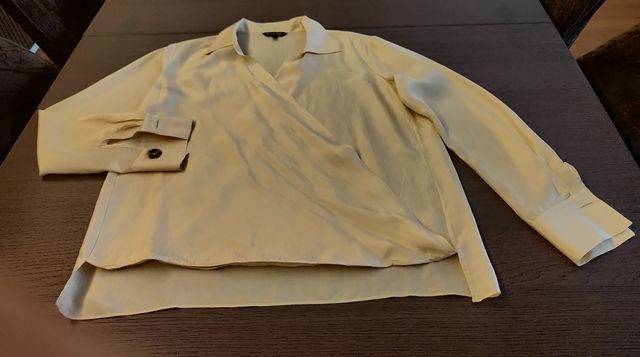 Blusa toque seda amarelo casca de ovo