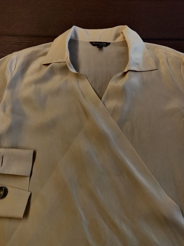 Blusa toque seda amarelo casca de ovo