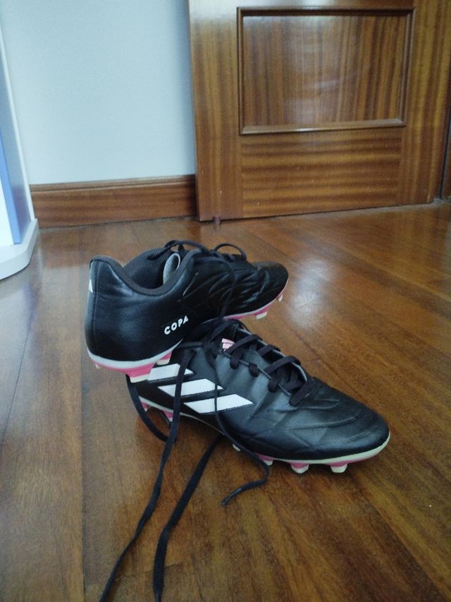 Botas de fútbol Adidas talla 40