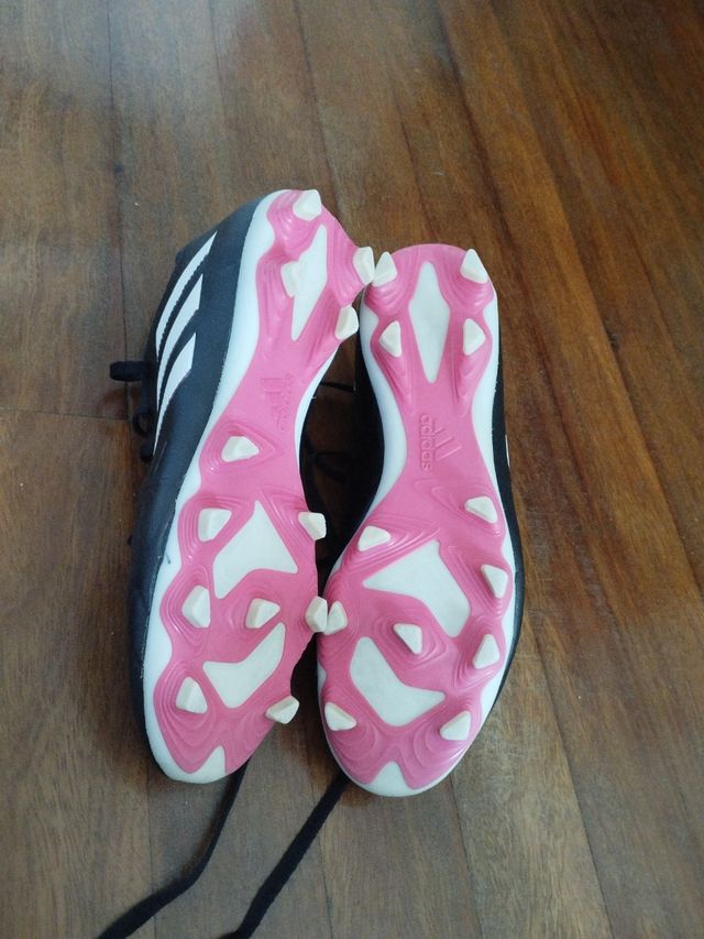 Botas de fútbol Adidas talla 40