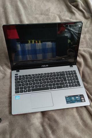 Portátil Asus i5  F550C pantalla táctil 