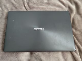 Portátil Asus i5  F550C pantalla táctil 