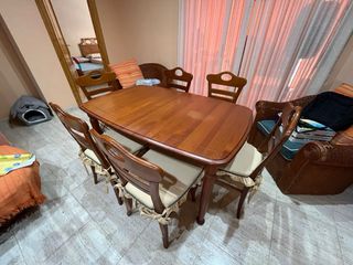 Mesa Comedor Desplegable y sillas
