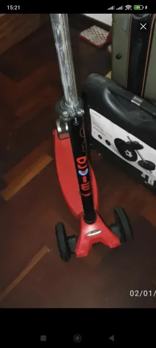 2 patines infantiles ( 1 es Maxi micro )