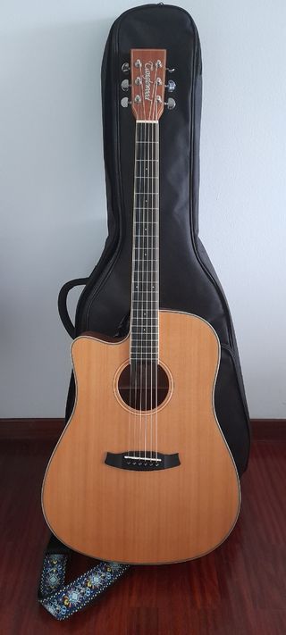 Guitarra acustica para zurdo