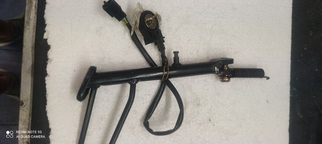 Kymco K-XCT 125 i ,Pata de cabra