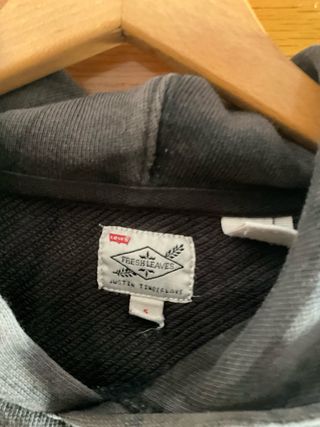 Sudadera gris de levis