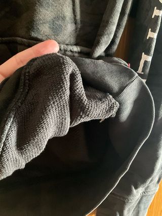 Sudadera gris de levis