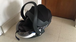 Silla coche Besafe 0-4 años isofix. COMPLETO.