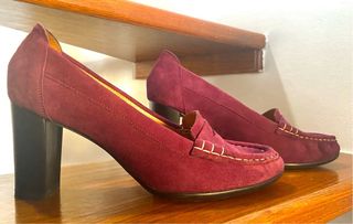 Zapatos tacón berenjena.Tommy Hilfiger.41.Un us