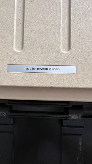 Máquina de escribir olivetti lettera 35