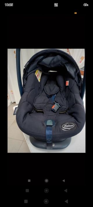 Carrito de bebé. Silla, capazo y maxicosi
