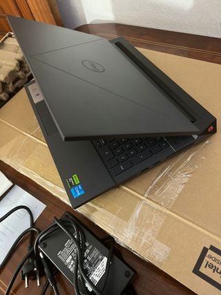 Ordenador portátil G15 5530 512GBFHD Nuevo
