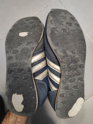 Zapatillas deportivas adidas. 42'5