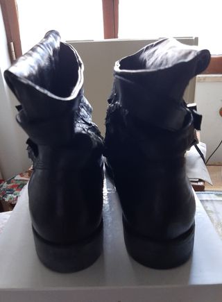 Stivaletti bassi in pelle