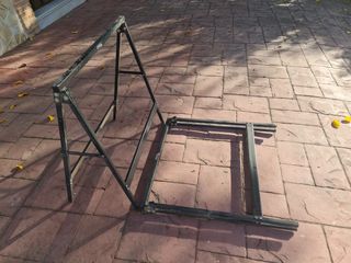 Caballetes metálicos.