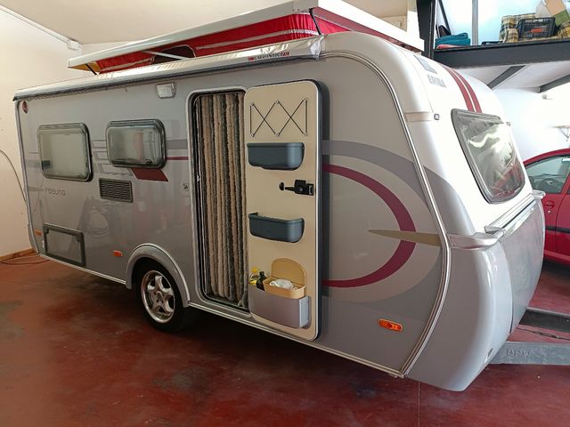 Caravana Eriba Hymer feeling 425 de 4 plazas