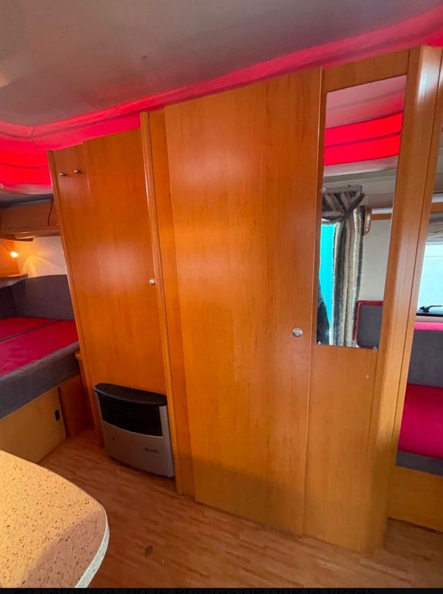 Caravana Eriba Hymer feeling 425 de 4 plazas